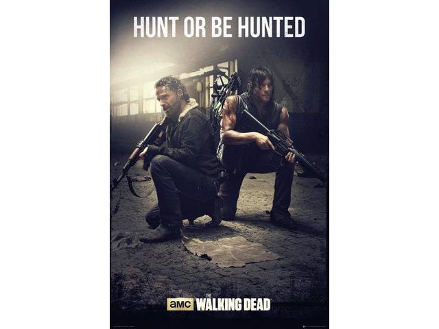 The Walking Dead Hunt Poster Print (22 x 34)
