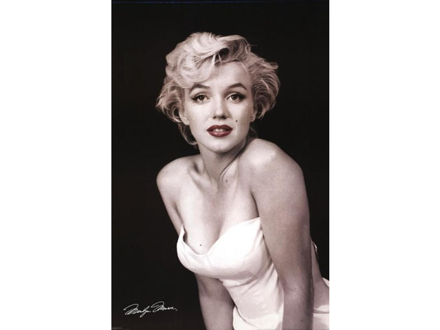 Marilyn Monroe - Red Lips Poster Print (22 x 34)