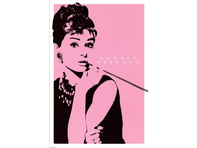 Audrey Hepburn - Cigarello Poster Print (22 x 34)