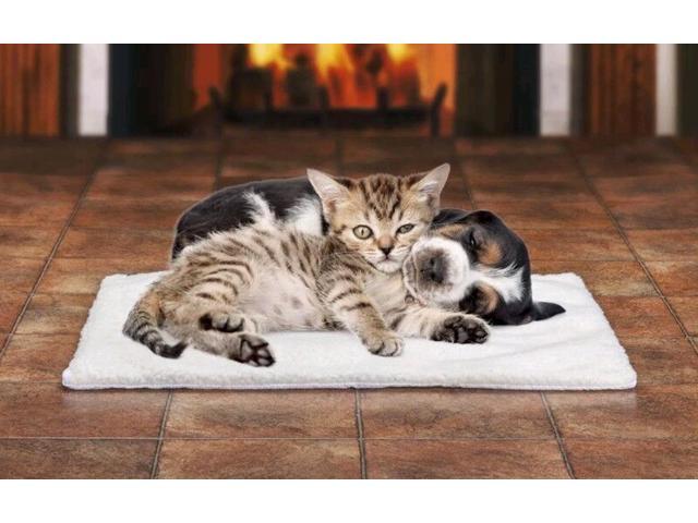 Innovative Living Self-Warming Pet Cushion - 24' x 18'