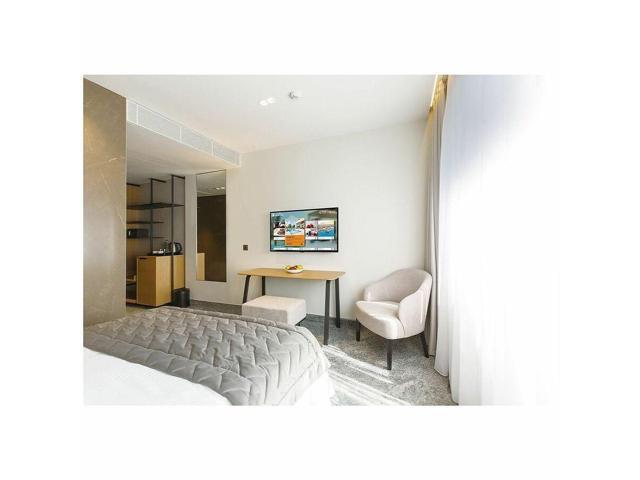Samsung HCF8000 Series 32' with Integrated Pro:Idiom LED-backlit LCD TV - QLED - Full HD - for hotel / hospitality Model HG32CF800NF