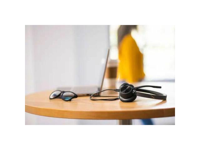 Poly Voyager 4320 USB-C with charge stand Headset - Siri, Google Assistant - Stereo - USB Type A, USB Type C - Wired/Wireless - Bluetooth - 164 ft...