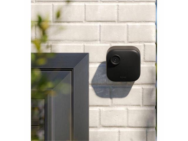 Blink - Outdoor 4 1-Camera Wireless 1080p Security System with Up to Two-year Battery Life - Black - image 7