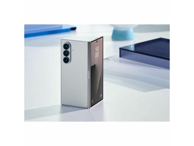 Samsung - Galaxy Z Fold7 512GB (Unlocked) - Silver Shadow - image 6