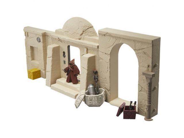 Hasbro Collectibles - Star Wars: A New Hope - Vintage Collection - Streets of Mos Eisley Playset with Jawa