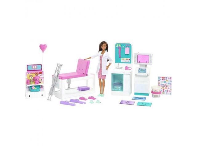 Barbie Fast Cast Clinic Playset With Brunette Barbie Doctor Doll