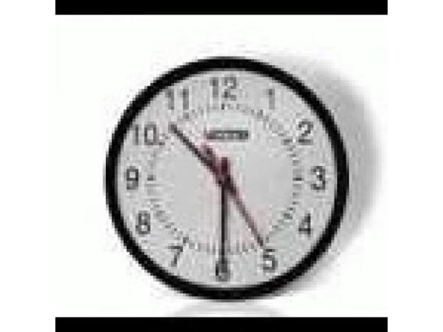 Valcom 12in. round Wireless clock black Surface mount Battery Operate