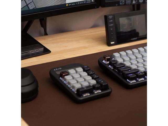 AZIO IN404 IZO Number Pad Red Switches in Black Willow