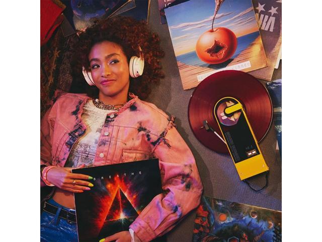 Audio Technica Sound Burger - Portable Bluetooth Turntable - Yellow