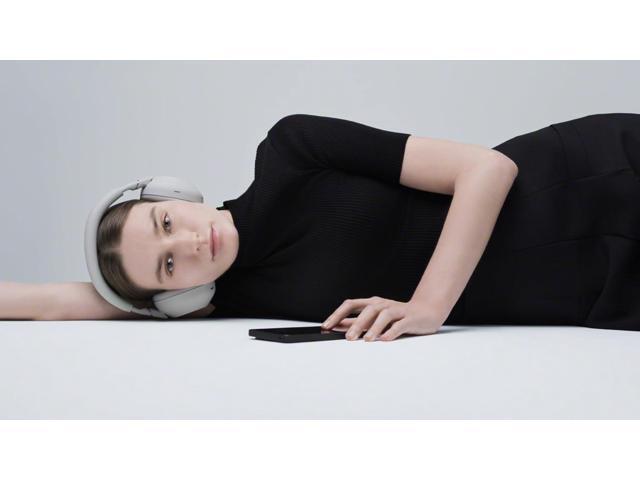 Sony WH-1000XM6-SILVER Wireless Noise Cancelling Headphones with a 2 Year Amber Protection Plan (2025)