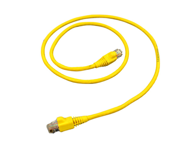 Yellow Cat 5e 3 ft Patch Cord Network Cable Booted Cat5e AG500-03Y
