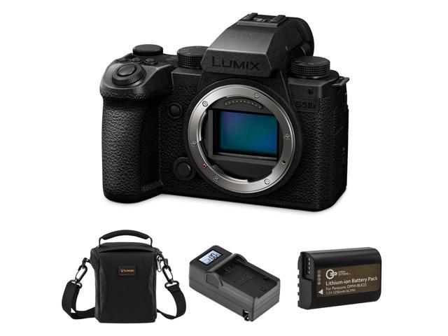 Photos - Camera Panasonic Lumix S5 IIX , Bundle with Battery, Smart Charger & Should 