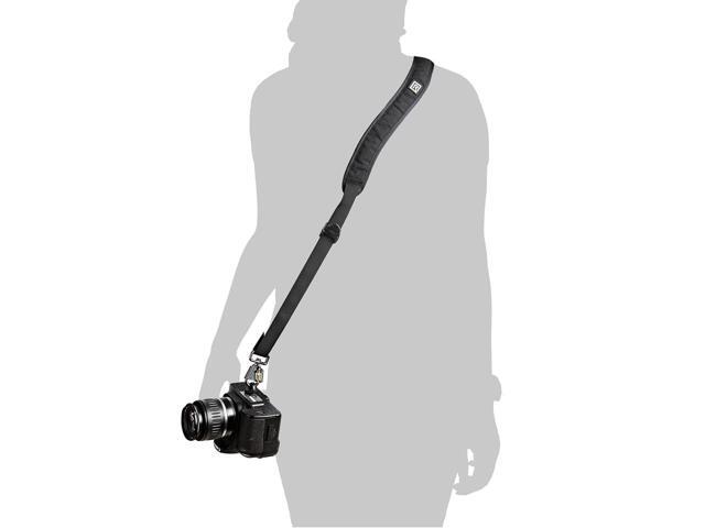 blackrapid rs-w2 camera sling designed for female photographers