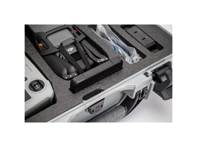 NANUK - 925 Protective Hard Case with Insert for DJI Mavic 3 Pro Fly More/Cine Premium Combo - Black - image 8
