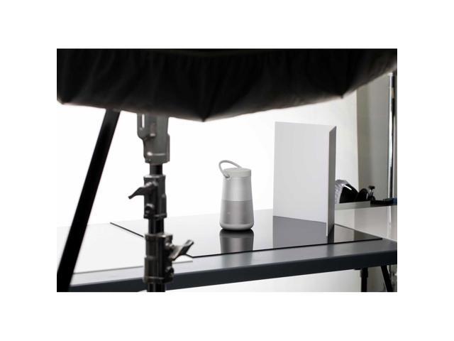 V-FLAT WORLD Tabletop V-Flat Small (18'x12'), 4-Pack, 2-White & 2-Black