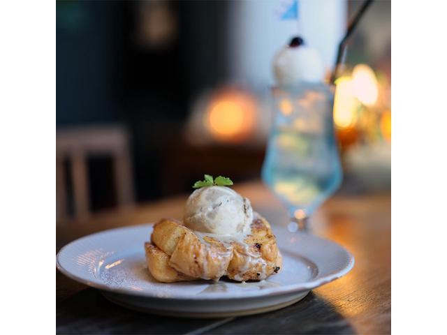 Canon - RF50mm F1.4 L VCM Hybrid Prime Lens for Use with EOS R-Series Cameras - Black - image 9