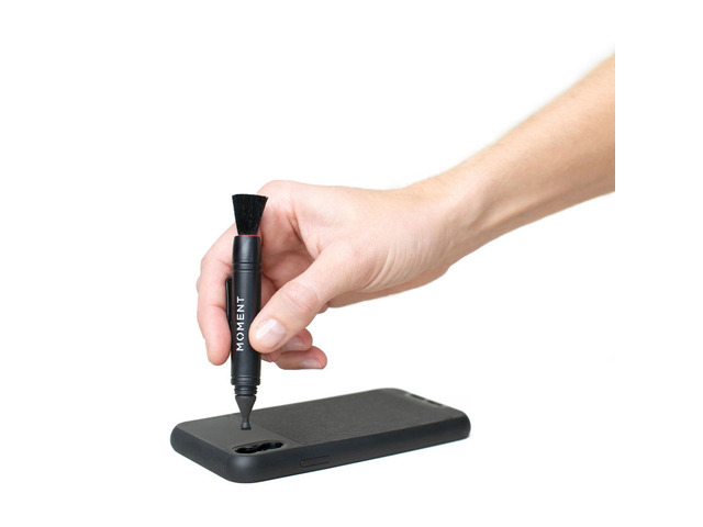 Moment Mobile Lens Cleaning Pen, Black