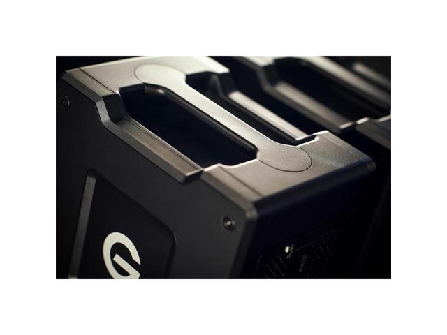 SanDisk Professional G-RAID Shuttle 4-Bay Thunderbolt 3 and USB-C RAID Array with 96TB (4x 24TB) Removable HDD