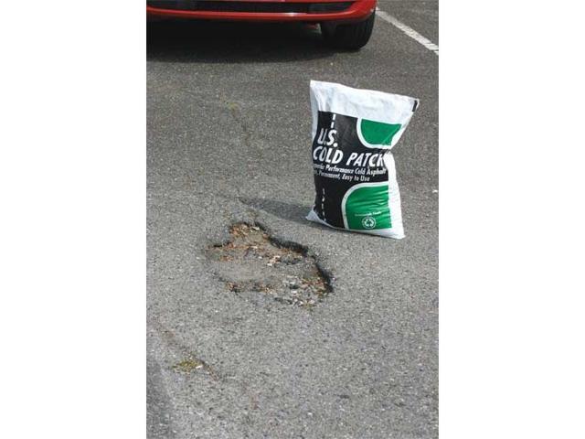 SAKRETE 60450007 US Cold Patch Permanent Pothole Repair, 50 lb Bag, Recycled