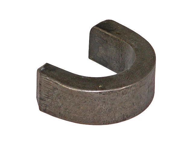 BUYERS PRODUCTS B2351001 Mounting Bracket For B23510 Ductile Iron Outrigger -
