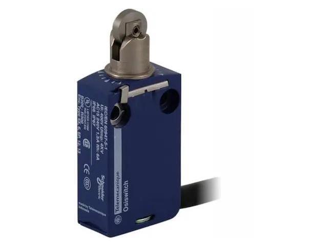 TELEMECANIQUE SENSORS XCMD2102L1 Limit Switch, Plunger, Roller, 1NC/1NO, 6A at