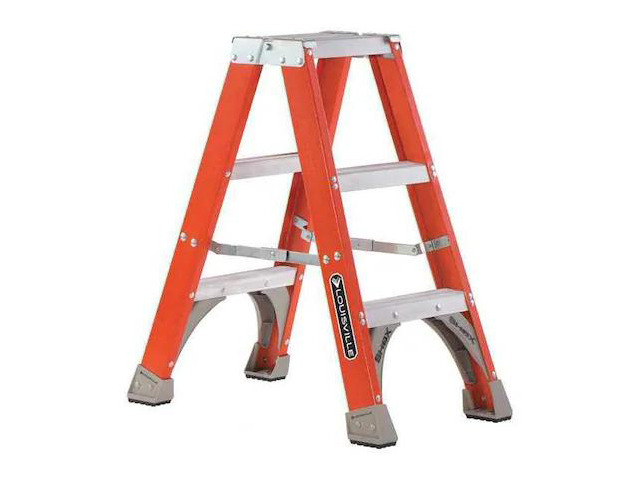 LOUISVILLE FM1503 3 ft Fiberglass Twin Stepladder, 300 lbs. Capacity