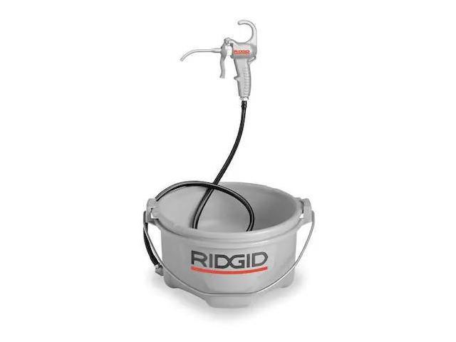 Ridgid 10883 Handheld Oiler with 1 Gal. Premium Thread Cutting Oil