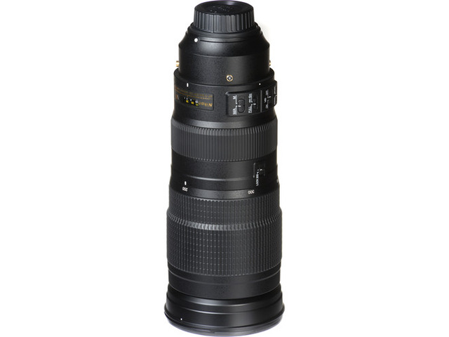 Nikon AF-S NIKKOR 200-500mm f/5.6E ED VR Lens (International Version)