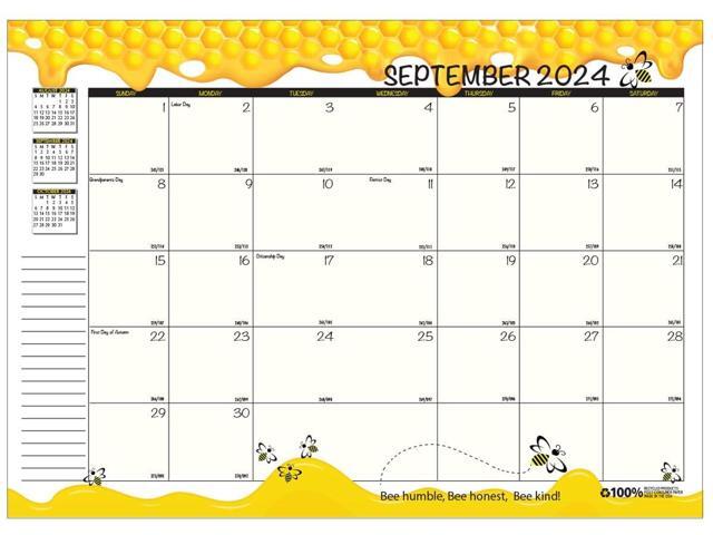 Recycled Academic Honeycomb Planner Honeycomb Artwork 10 x 7 Multicolor Cover 12-Month Aug to July: 2025 to 2026 266502