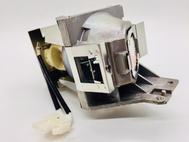 Advanced Lamps™ Lamp & Housing for The BenQ HT2050 Projector - 1 Unit per pack - image 3
