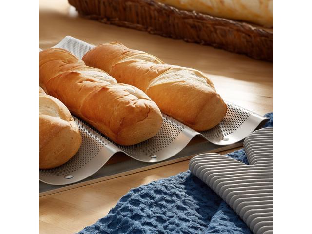 GRIDMANN 18' x 26' Commercial 4 Count Long Aluminum Baguette Pan, Perforated French Bread Loaf Baking Pan