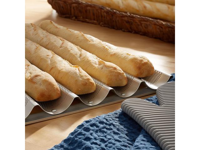 GRIDMANN 18' x 26' Commercial 6 Count Long Aluminum Baguette Pan, Perforated French Bread Loaf Baking Pan