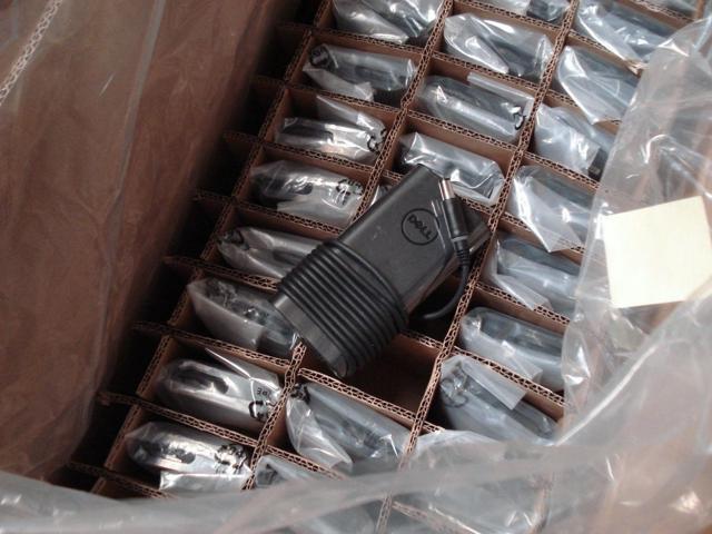 NEW Original OEM DELL Slim 90W AC Adapter HH44H LA90PM130 DA90PM130 332-1833