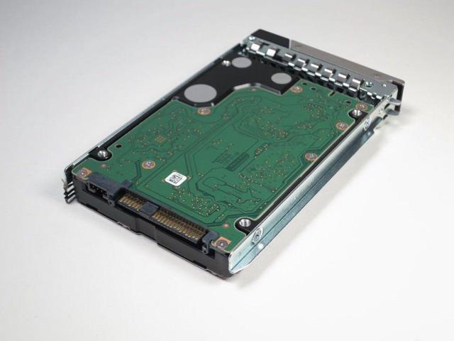 RWR8F - DELL 2.4TB 10K SAS 2.5' 12Gb/s HDD 14G KIT FOR PE R640 R740 R740XD