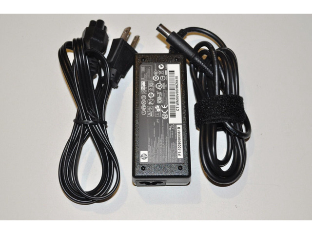 Genuine HP 693711-001 19.5V 3.3A 65W AC Adapter HP G61-453EE, WE077EA