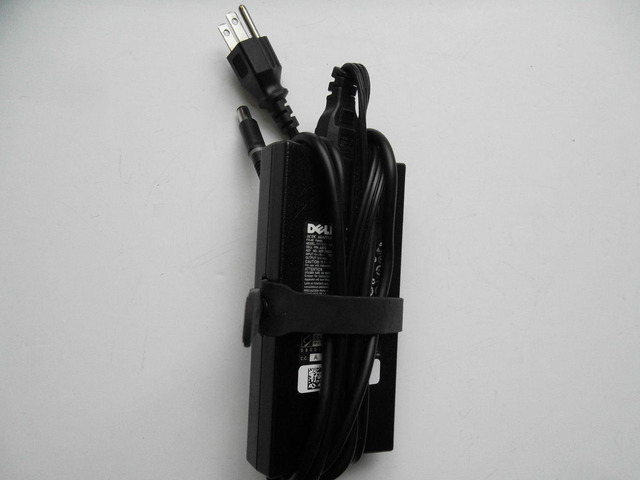 Dell PA-4E 130W Power Adapter 19.5V ~ 6.7A JU012 MTMPN CM161 WRHKW DA130PE1-00
