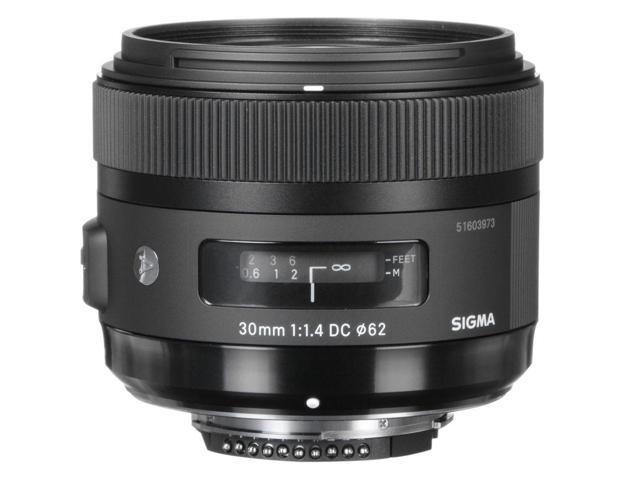 Sigma 30mm f/1.4 DC DN Contemporary Lens for Nikon Z Bundle