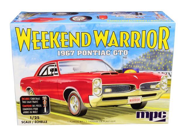Skill 3 Model Kit 1967 Pontiac GTO 'Weekend Warrior' 3 in 1 Kit 1/25 Scale Model by MPC