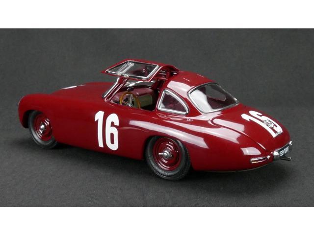 Mercedes Benz 300SL (W194) #16 Rudolf Caracciola GP of Bern (1952) Limited Edition to 1500 pieces 1/18 Diecast Model Car by CMC