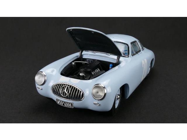 Mercedes 300 SL #20 Blue Grand Prix of Bern 1952 Limited to 1500 pieces Worldwide 1/18 Diecast Model Car by CMC