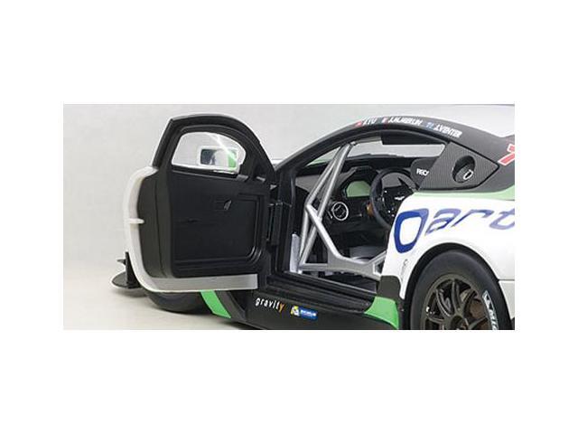 Aston Martin V12 Vantage Bathurst 12hour Endurance Race 2015 #99 JM. Merlin / J. Venter / F. Yu 1/18 Model by Autoart