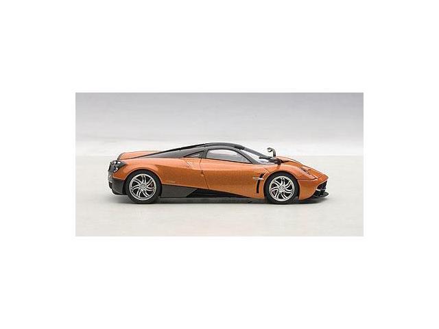 Pagani Huayra Bronze 1/43 Diecast Model Car by Autoart