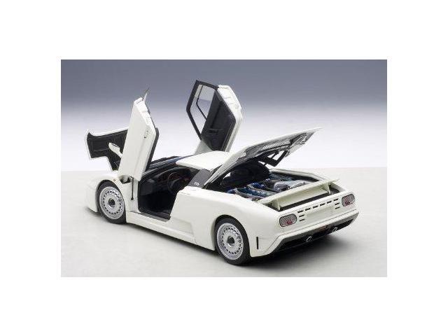 Bugatti EB110 GT White 1/18 Diecast Model Car by Autoart