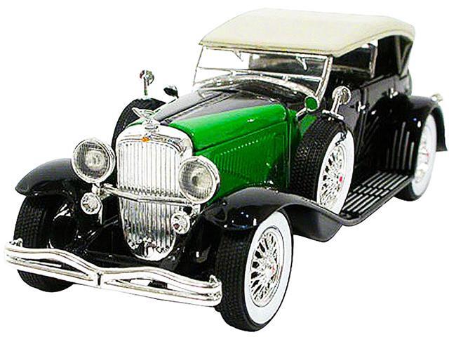 1934 Duesenberg Black and Green 1/32 Diecast Model Car by Signature Models