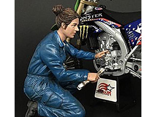Mechanic Chole Figurine for 1/12 Scale Motorcycle Models by American Diorama