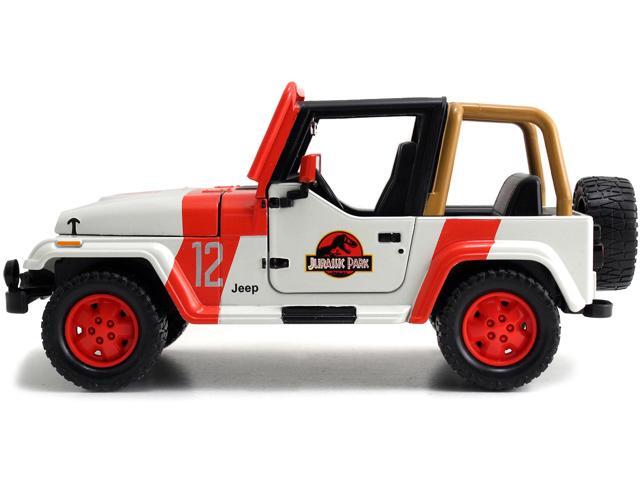 1992 Jeep Wrangler Jurassic World Movie 1/24 Diecast Model Car by Jada
