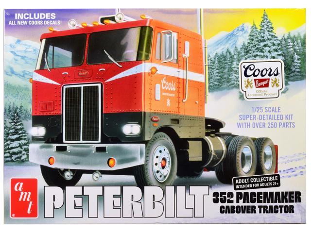 Skill 3 Model Kit Peterbilt 352 Pacemaker Cabover Tractor 'Coors' 1/25 Scale Model by AMT