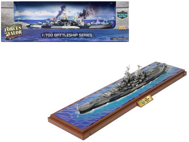 USS Missouri (BB-63) Iowa-class Battleship 'Battle of Okinawa' 1945 US Navy 'Battleship' 1/700 Diecast Model by Forces of Valor