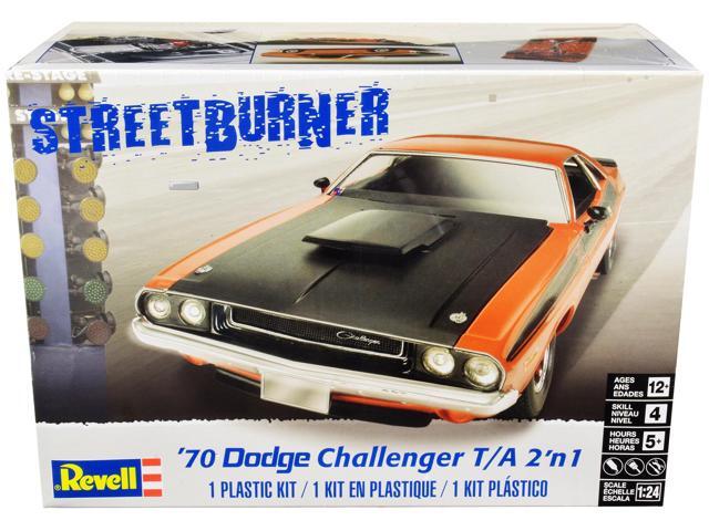 Level 4 Model Kit 1970 Dodge Challenger T/A 'Streetburner' 2-in-1 Kit 1/24 Scale Model by Revell
