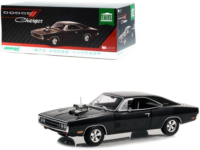 1970 Dodge Charger with Blown Engine Black 'Artisan Collection' Series 1/18 Diecast Model Car by Greenlight